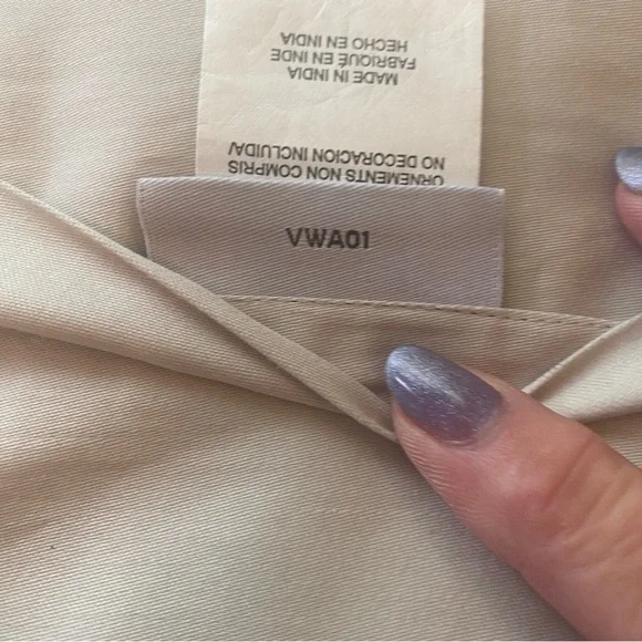 NWT $180 Vera Wang Accent pillow